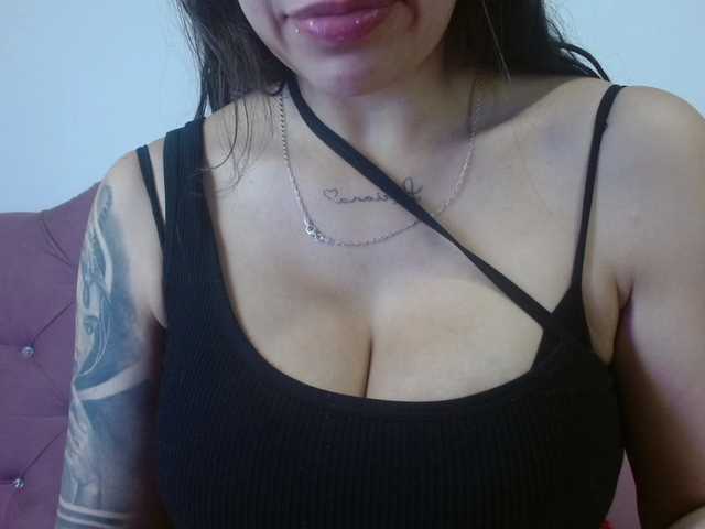 eimmyRossyx live cam on BongaCams