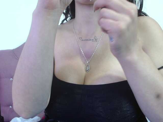eimmyRossyx live cam on BongaCams