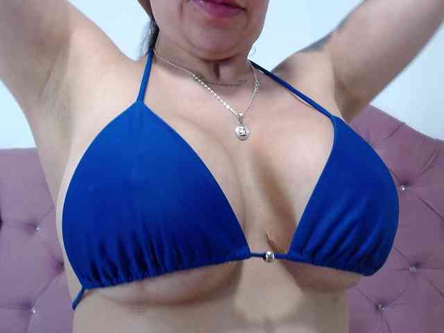eimmyRossyx webcam