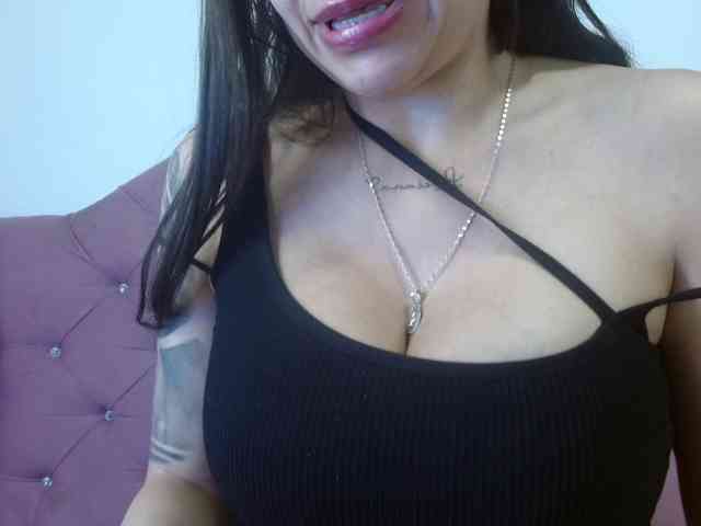 eimmyRossyx Live Webcam on BongaCams