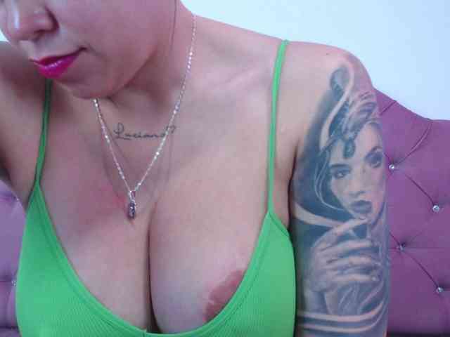 eimmyRossyx webcam
