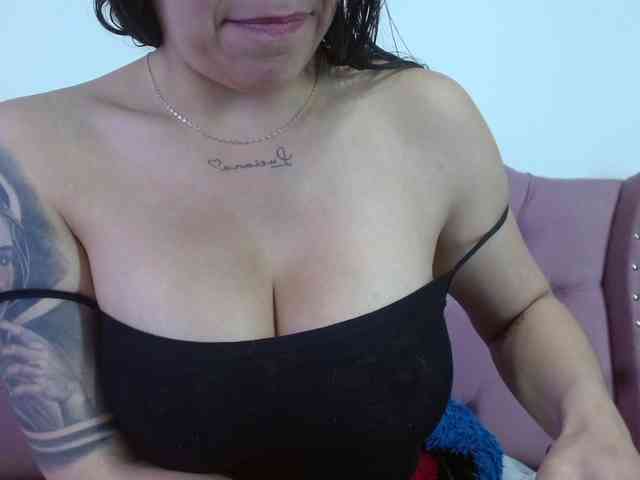 eimmyRossyx webcam