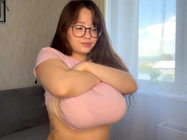 EstellaRosenfeldt live cam on BongaCams