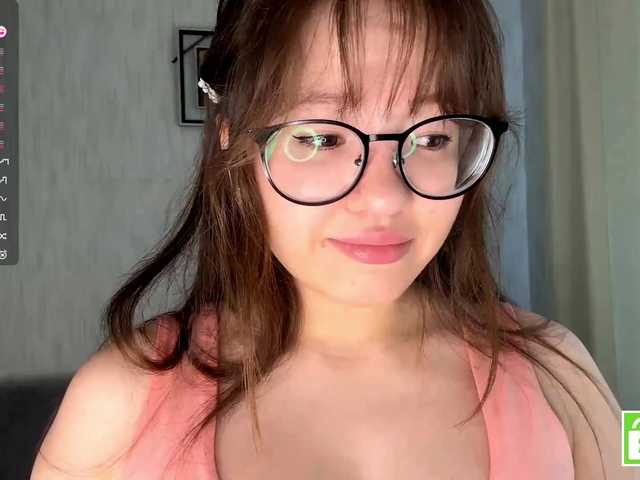 EstellaRosenfeldt live cam on BongaCams