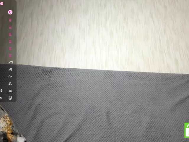 EstellaRosenfeldt live cam on BongaCams