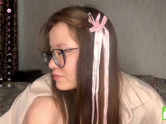 EstellaRosenfeldt's BongaCams show and profile