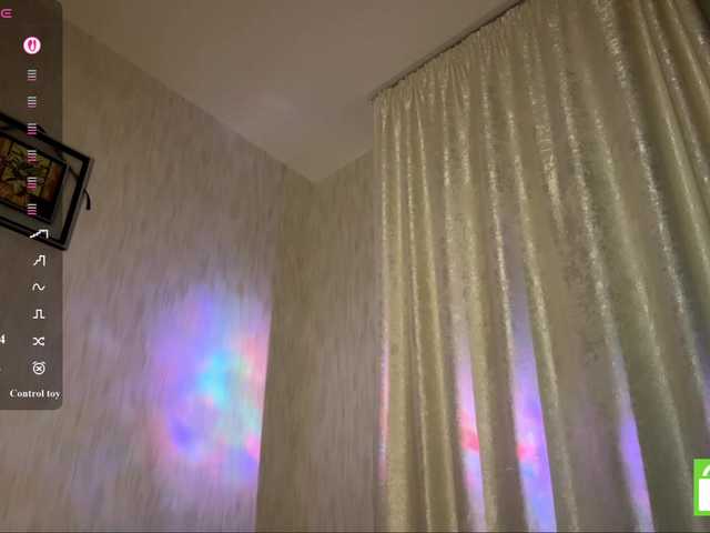 EstellaRosenfeldt live cam on BongaCams