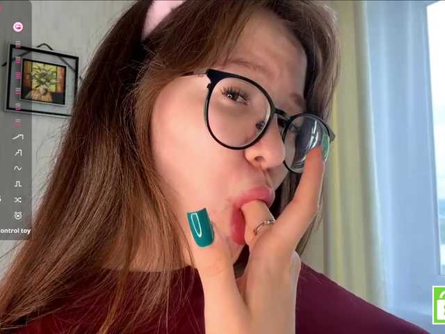 EstellaRosenfeldt live cam on BongaCams