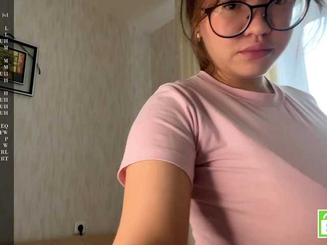 EstellaRosenfeldt live cam on BongaCams