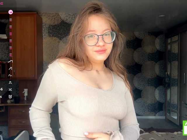 EstellaRosenfeldt's BongaCams show and profile