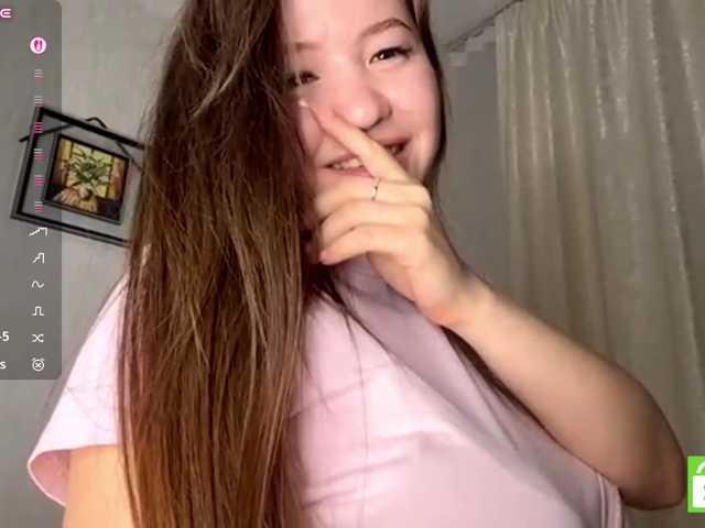 EstellaRosenfeldt live cam on BongaCams