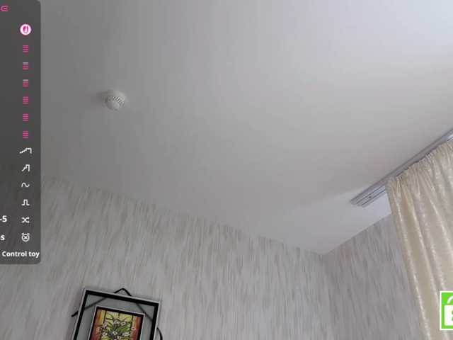 EstellaRosenfeldt live cam on BongaCams