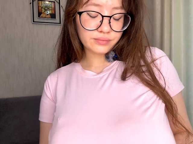 EstellaRosenfeldt live cam on BongaCams