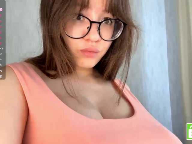 EstellaRosenfeldt live cam on BongaCams