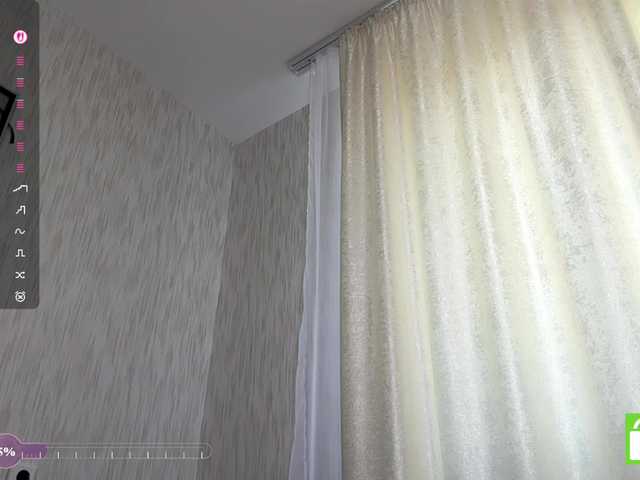 EstellaRosenfeldt live cam on BongaCams