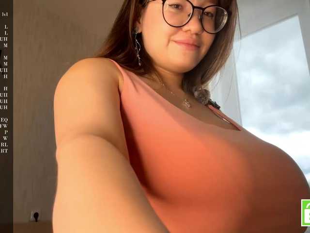 EstellaRosenfeldt live cam on BongaCams