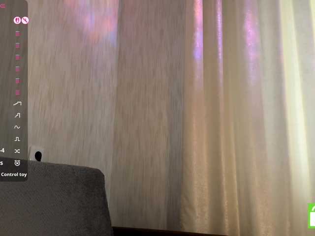 EstellaRosenfeldt live cam on BongaCams