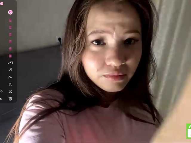 EstellaRosenfeldt live cam on BongaCams