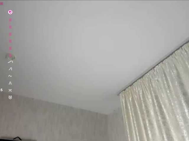 EstellaRosenfeldt live cam on BongaCams