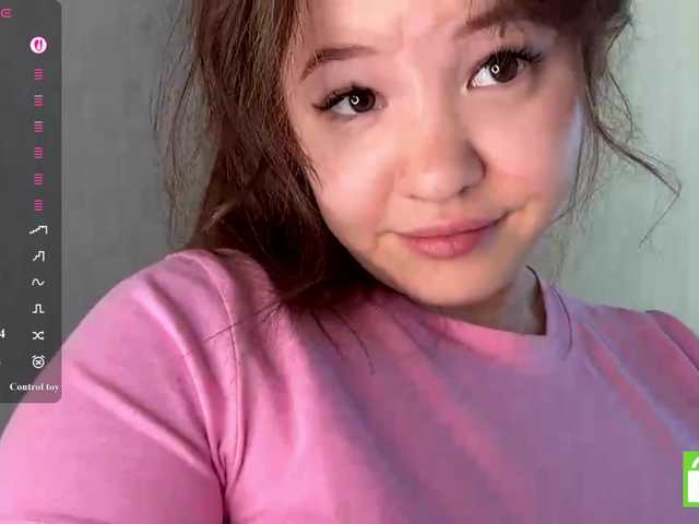 EstellaRosenfeldt live cam on BongaCams
