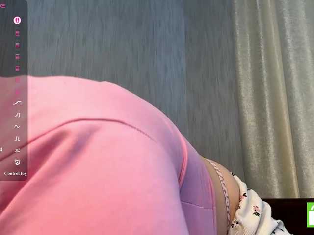 EstellaRosenfeldt live cam on BongaCams