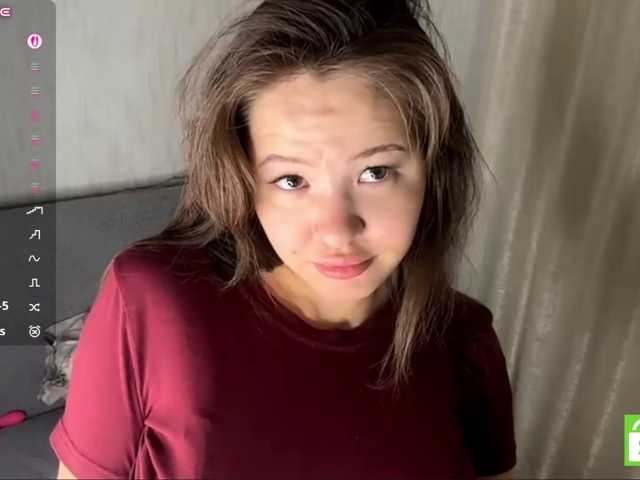 EstellaRosenfeldt live cam on BongaCams