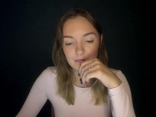 RoxyHorny Porn Show