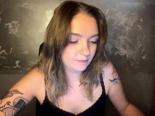 RoxyHorny Porn Show