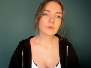 RoxyHorny Porn Show