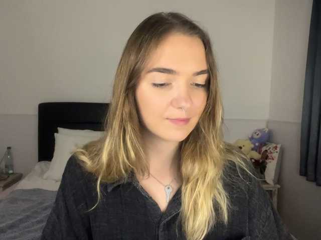 RoxyHorny live cam on BongaCams