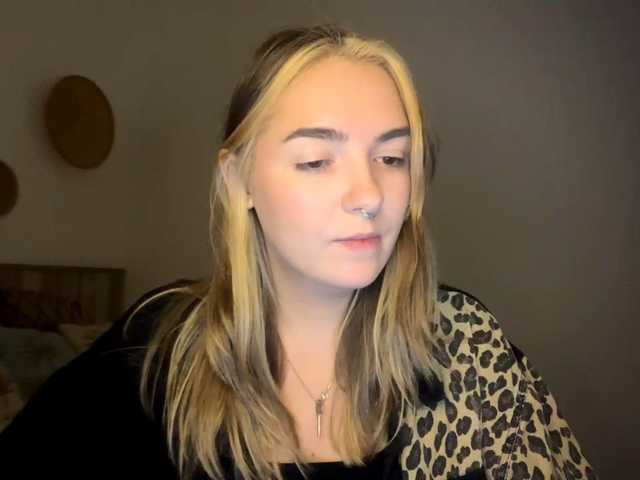 RoxyHorny webcam