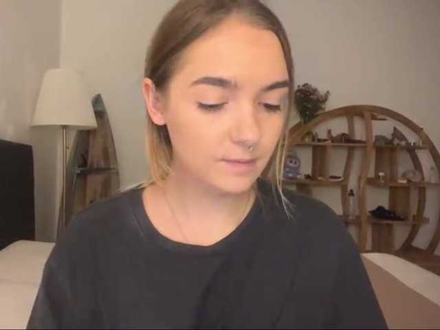 RoxyHorny live cam