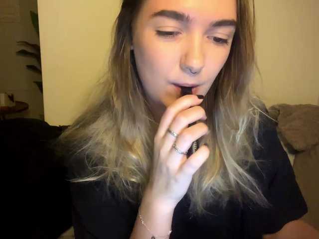 RoxyHorny live cam on BongaCams