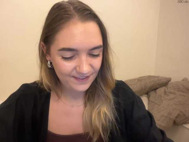RoxyHorny live cam on BongaCams