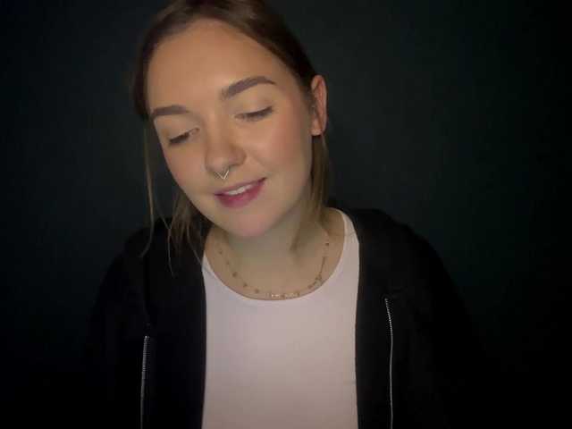 RoxyHorny live cam on BongaCams