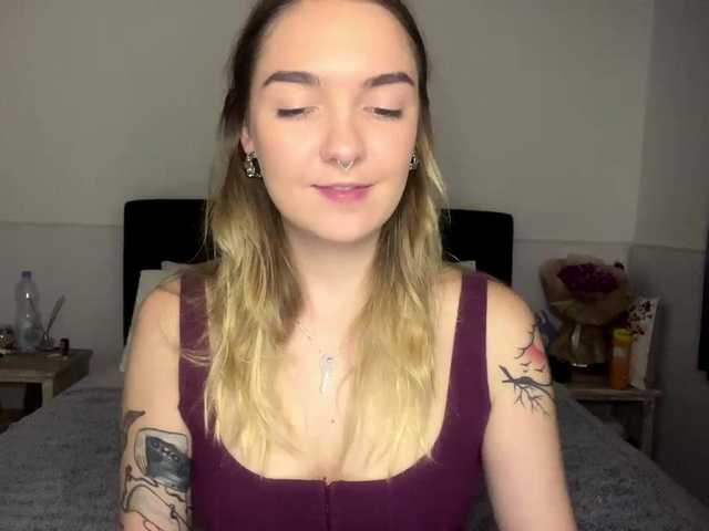RoxyHorny live cam on BongaCams