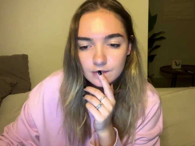RoxyHorny live cam on BongaCams