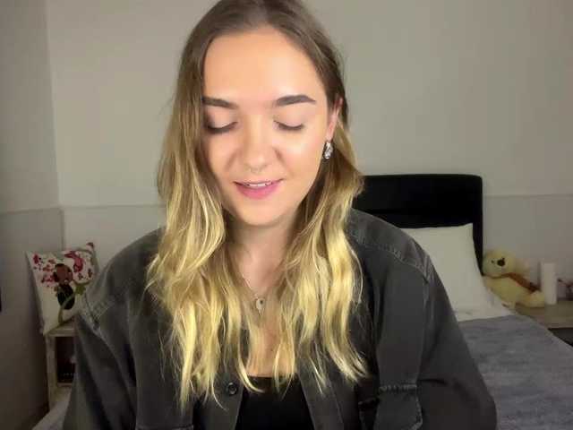 RoxyHorny live cam on BongaCams