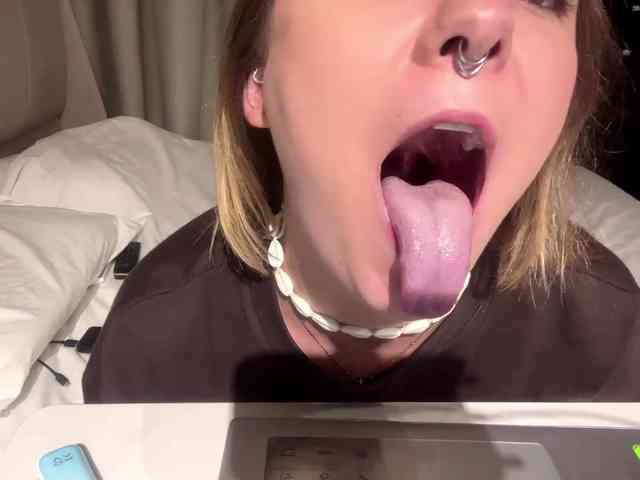 RoxyHorny webcam