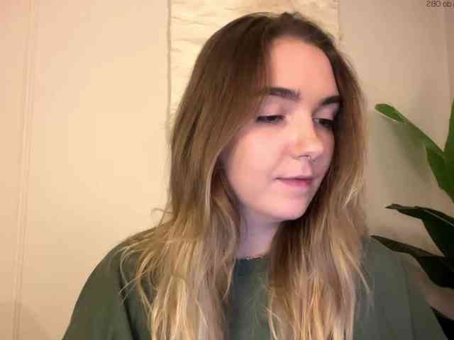 RoxyHorny webcam