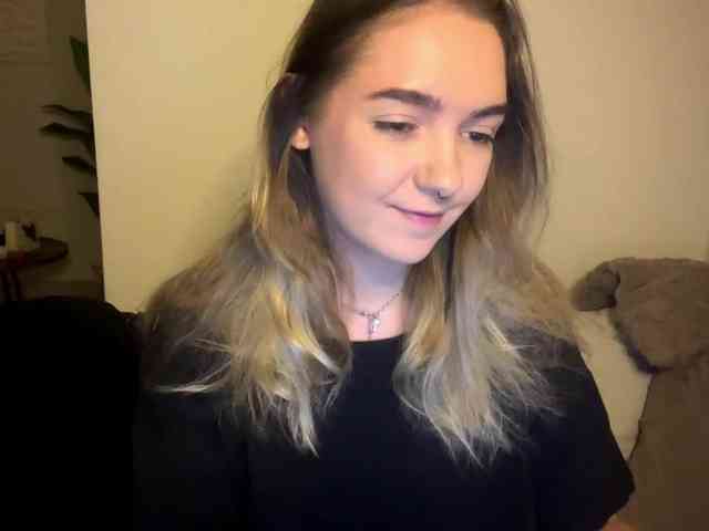 RoxyHorny webcam