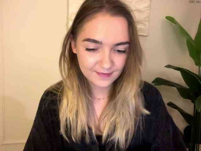 RoxyHorny webcam