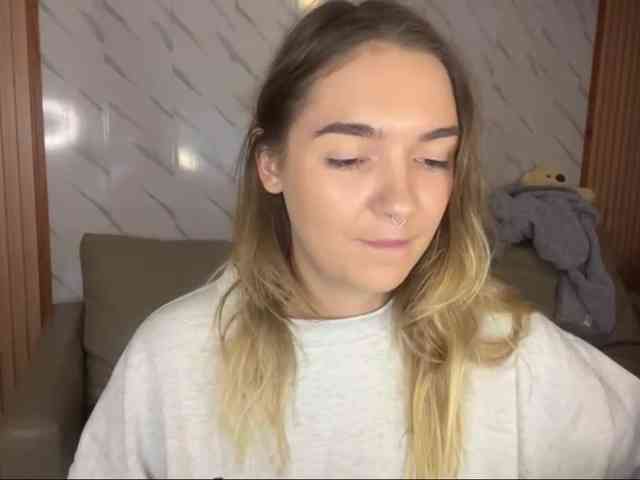 RoxyHorny webcam