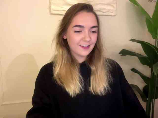 RoxyHorny webcam