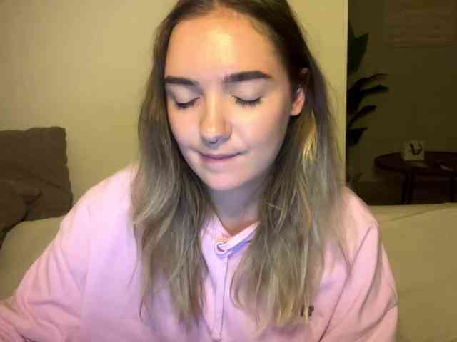 RoxyHorny webcam