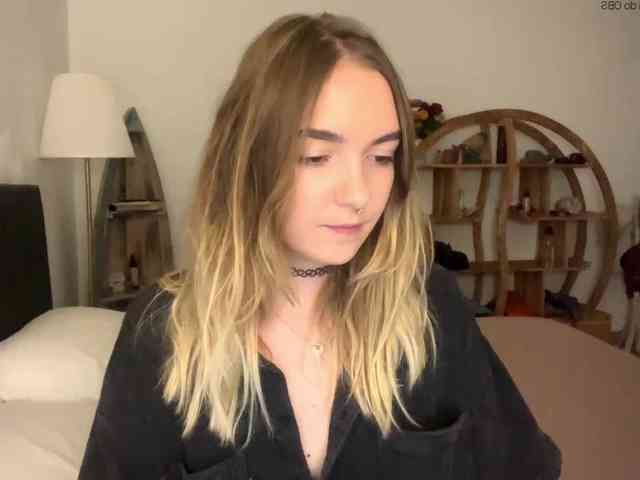 RoxyHorny webcam