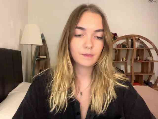 RoxyHorny webcam