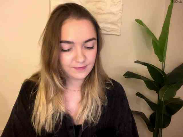 RoxyHorny webcam
