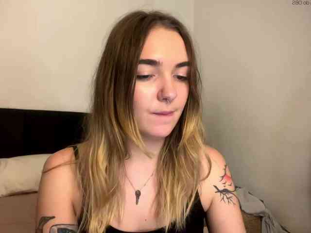 RoxyHorny webcam