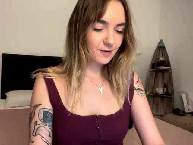 RoxyHorny webcam